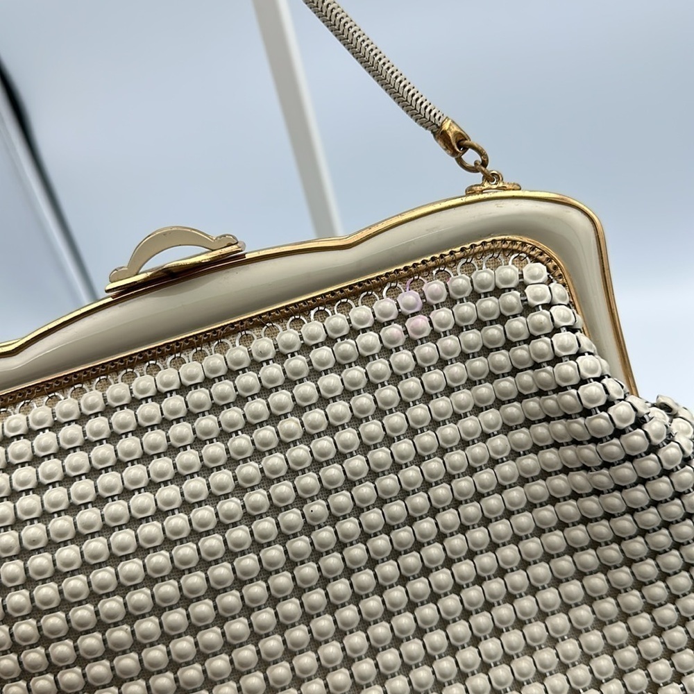 Vintage '70s Oroton Mesh Evening Purse in Gardenia Color - Picture 9 of 14